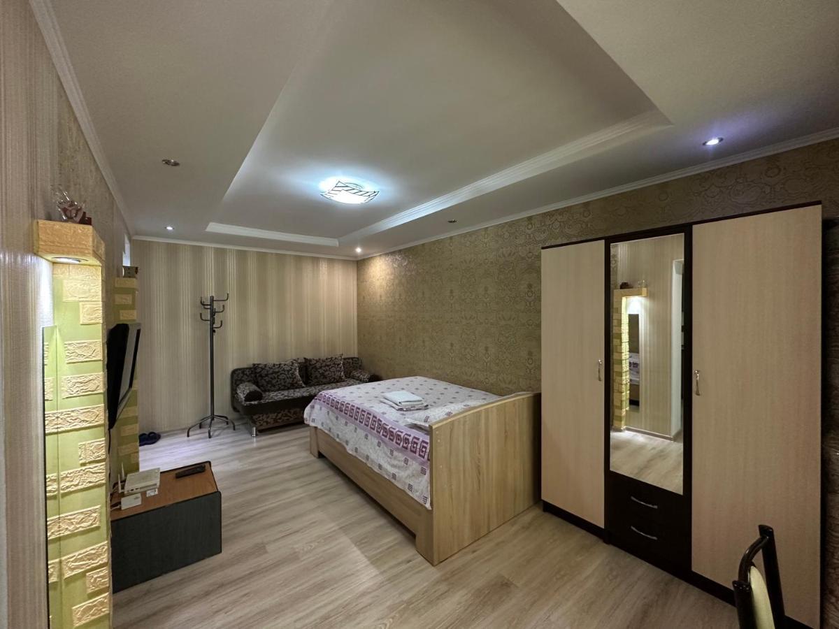 One-Room Apartment Opposite Almaty Airport Turksib Eksteriør billede